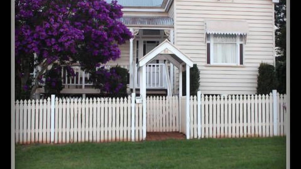 South Toowoomba Cottage | Ashbrooke Cottage - Luxury Cottage