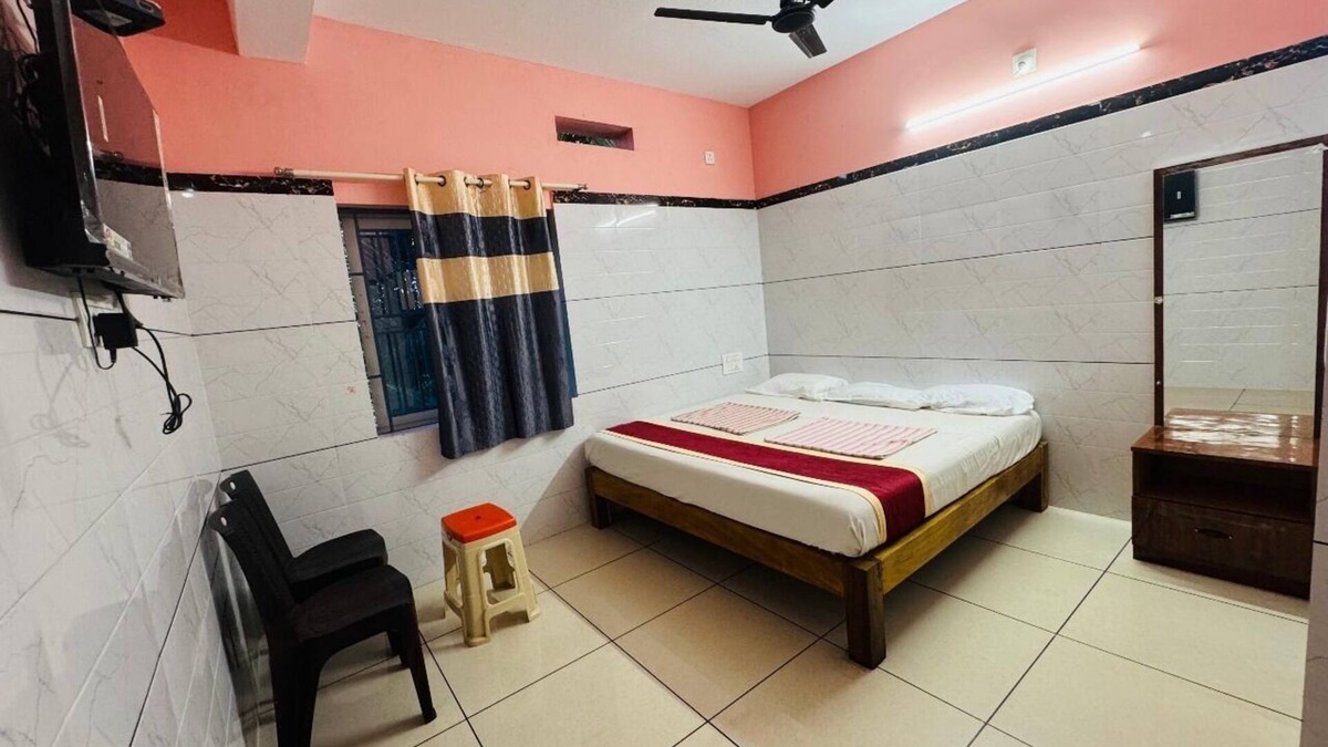 Murudeshwara Hotel | Ashirvad Residency
