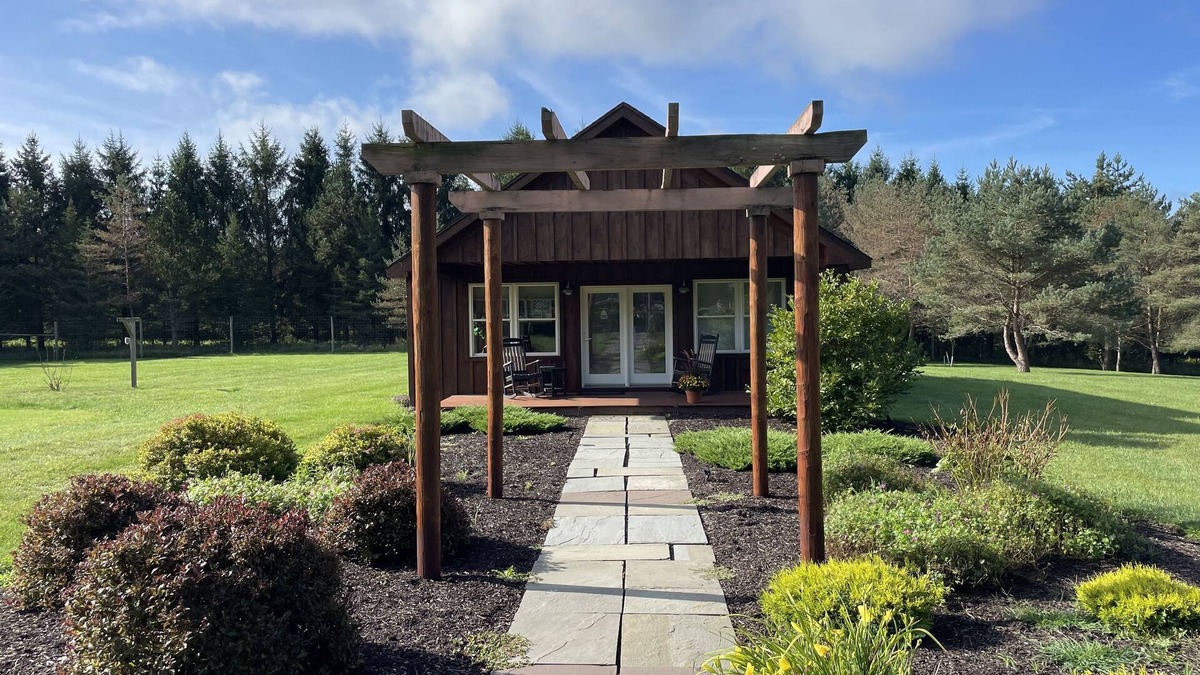 Hamilton House | Ashling Acres