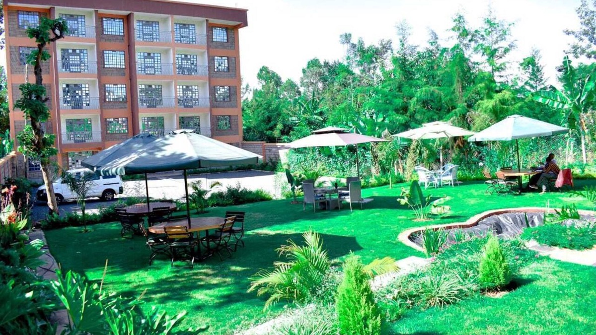 Meru Apartment | Ashville homes and restaurant
