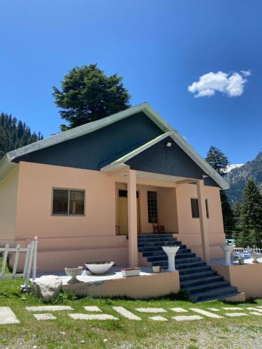 Kohistan House | Ashwood Cottage