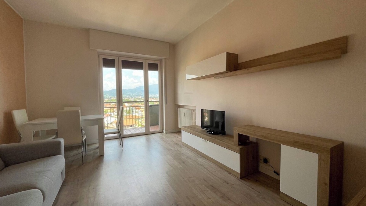 Seriate Apartment | Asia House [Panoramic Penthouse] 5 min BGY airport, Bolognini hospital, Fiera BG