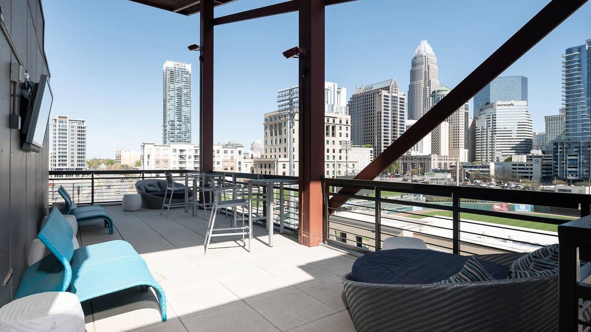 Third Ward Apartment | ASK FOR Discount-luxury Serviced Apt in Uptown CLT