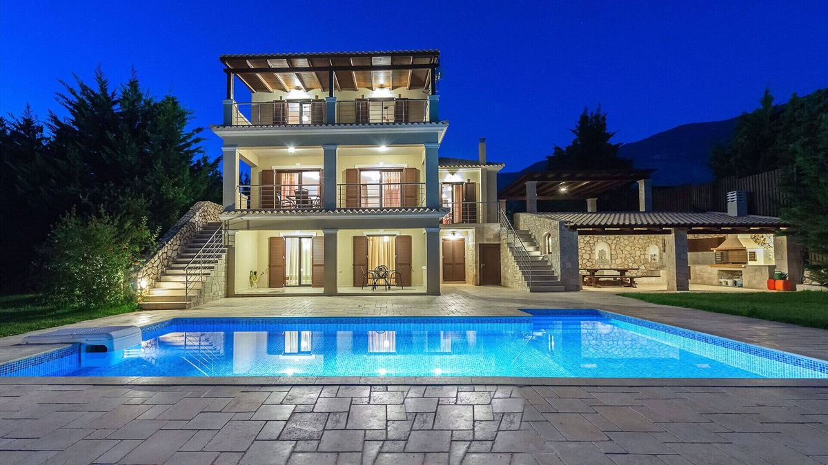 Karavados Villa | Aspa's Verde Pallazo - Very Close To The Beach