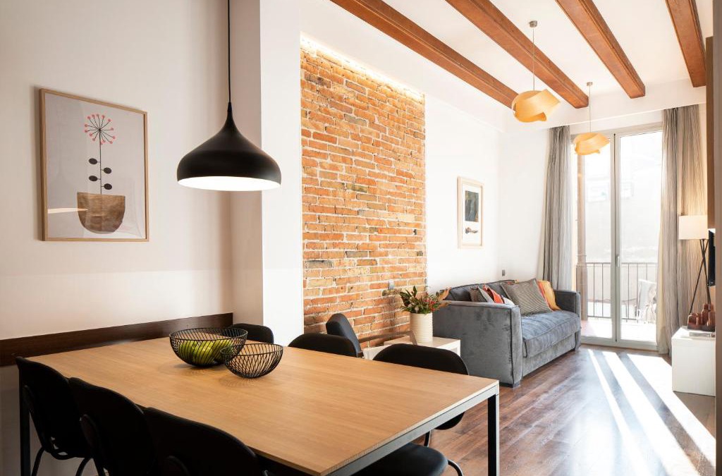 Sant Antoni Apartment | Aspasios Market Balconies Apartments