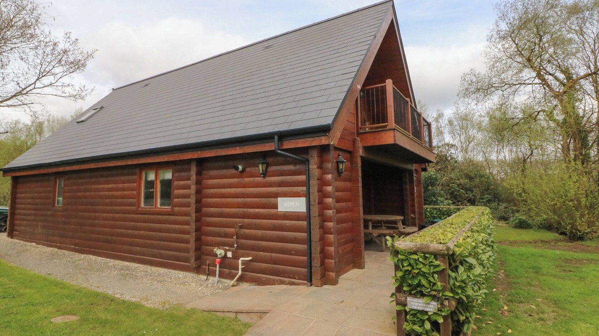 Bridgetown Cottage | ASPEN, pet friendly, with a garden in Dolton