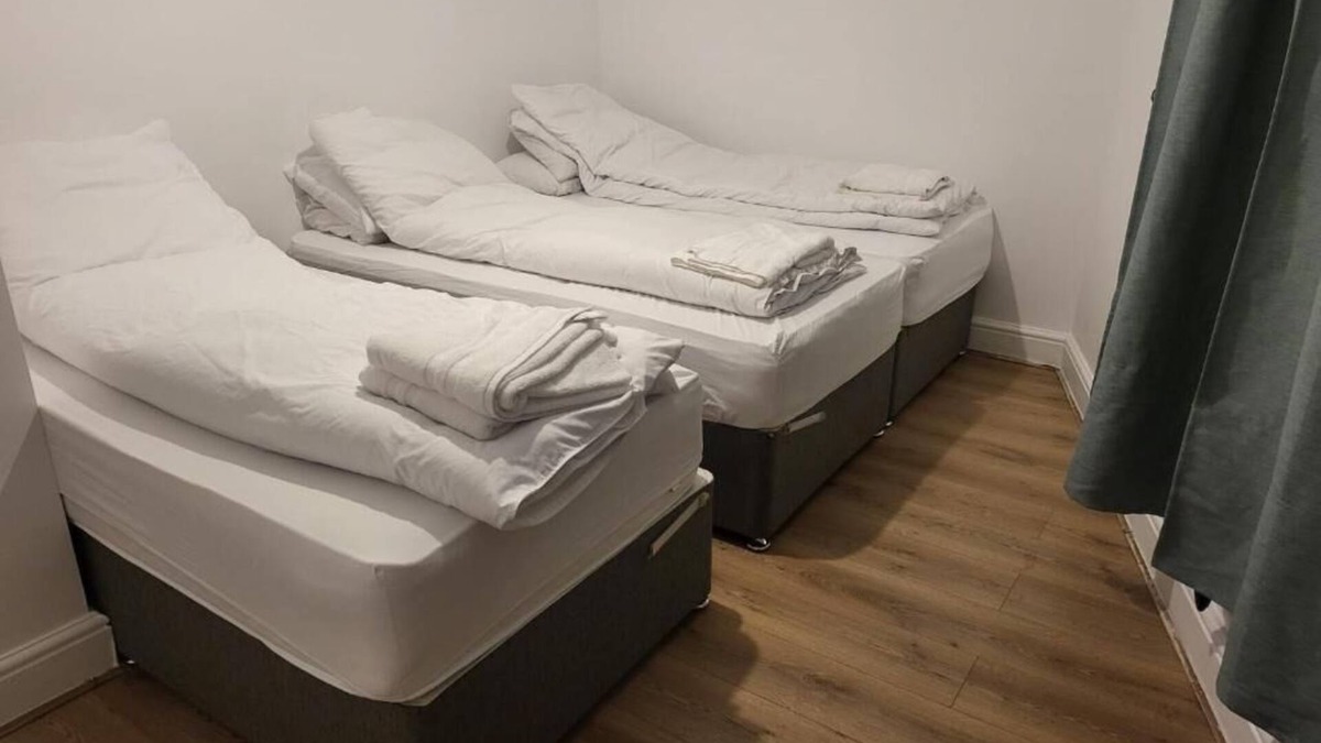 Patchway Apartment | Aspire 1 bedroom, 3 Single Beds