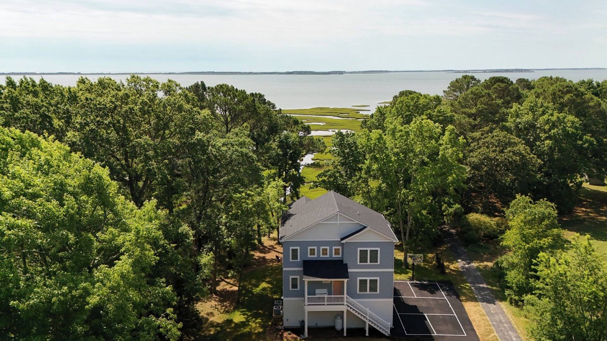 Berlin House | Assateague Holiday House Nature & Luxury Combined