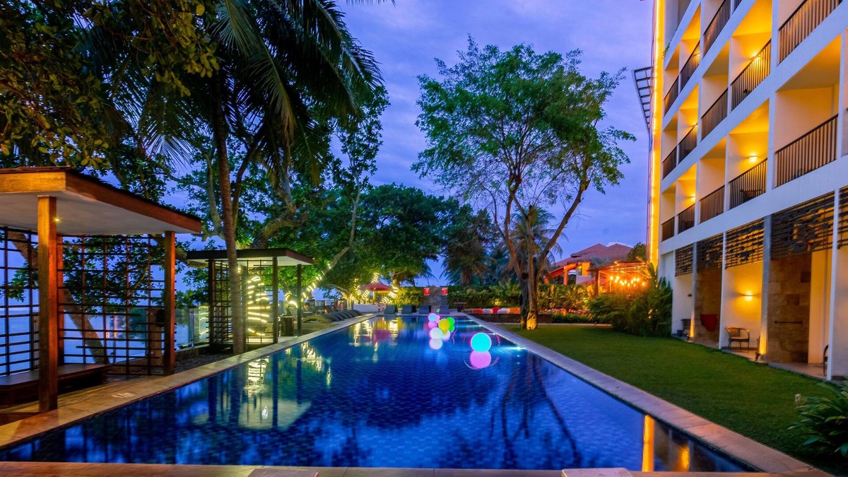 Karang Bolong Hotel | Aston Anyer Beach Hotel