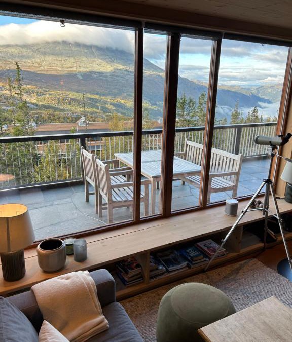 Atra Apartment | Astonishing Mountain Lodge at the top of Gaustablikk, 25m2 west facing terrace, 3 bedrooms