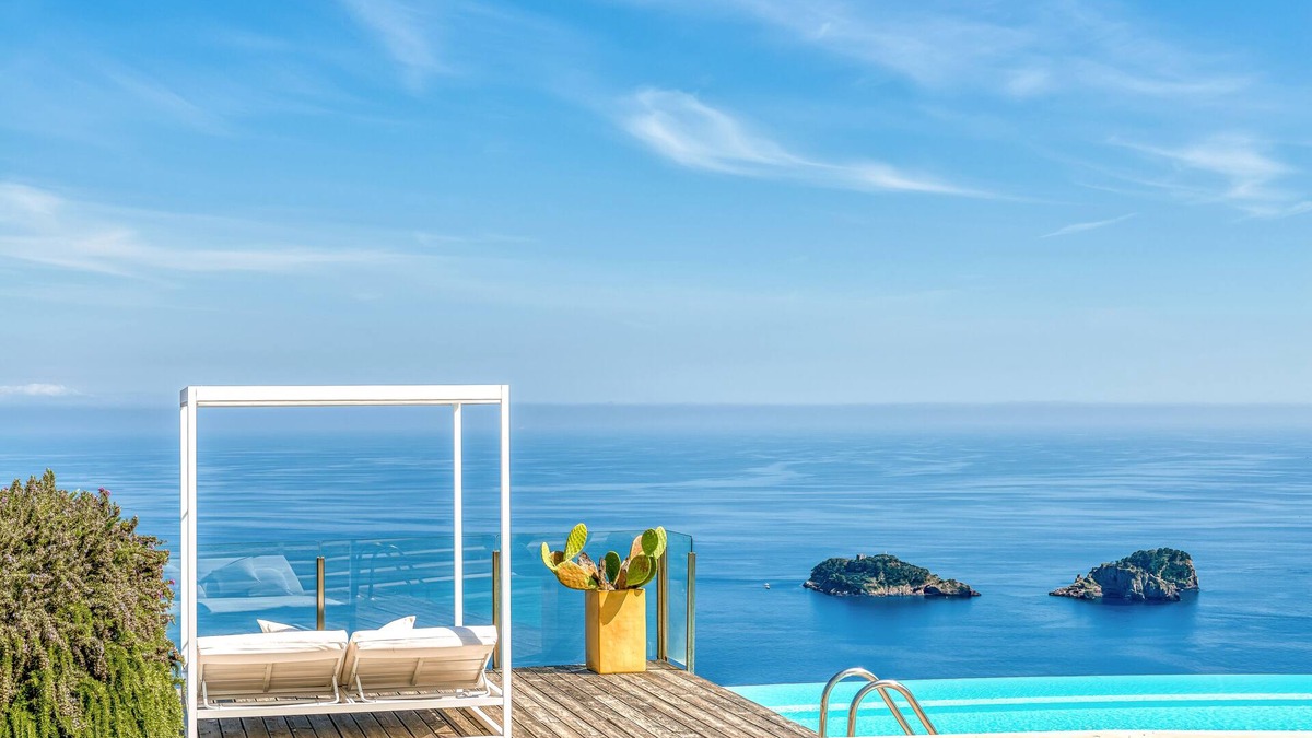 Colli di Fontanelle Villa | ASTONISHING VILLA AMAZING VIEW ON AMALFI COAST& LI GALLI ISLES