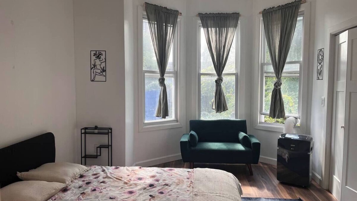 Communipaw Apartment | Astor Palace 2nd floor, In Jersey City!