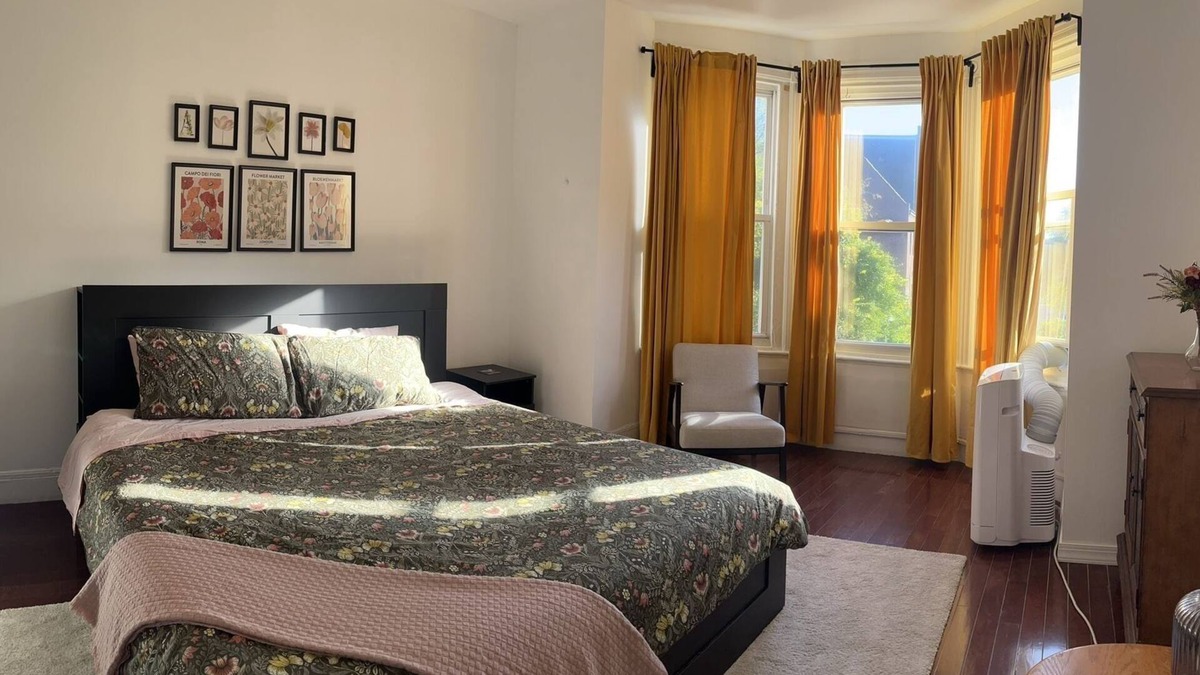 McGinley Square Apartment | Astor Palace 3rd Floor