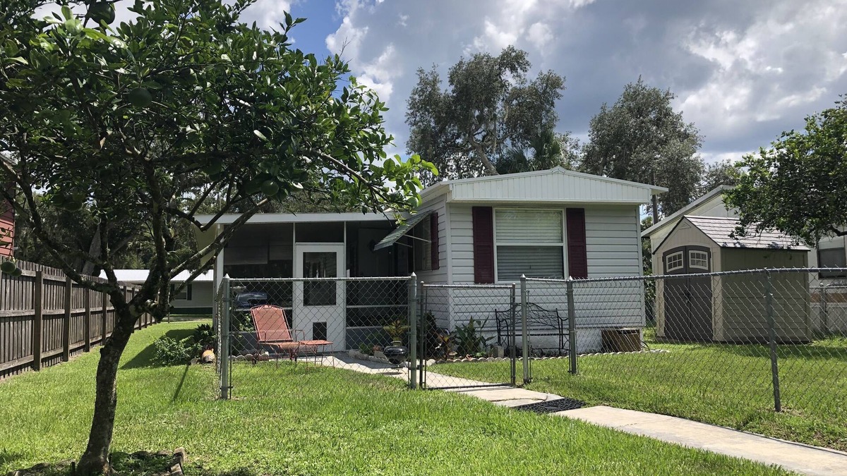 Astor House | Astor St. John's River House