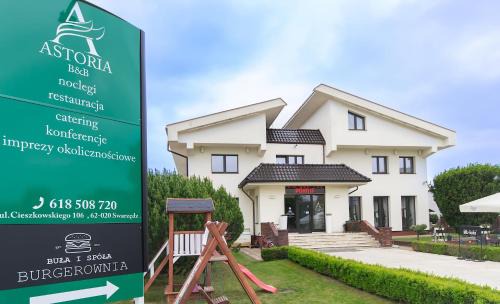 Swarzedz Bed & Breakfast | Astoria Bed & Breakfast