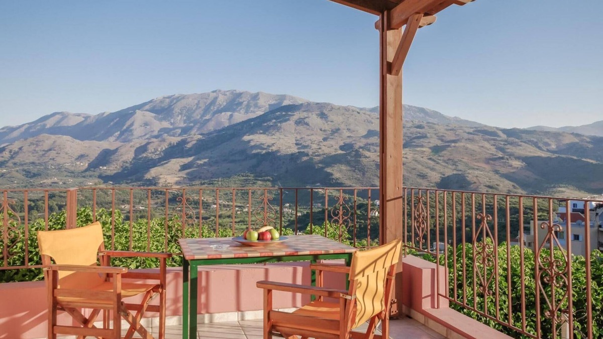 Exopoli Apartment | Astrostudio Chania Holidays Apartments 4 ☀️[ 3Km from sea ] Mountain & Sea view