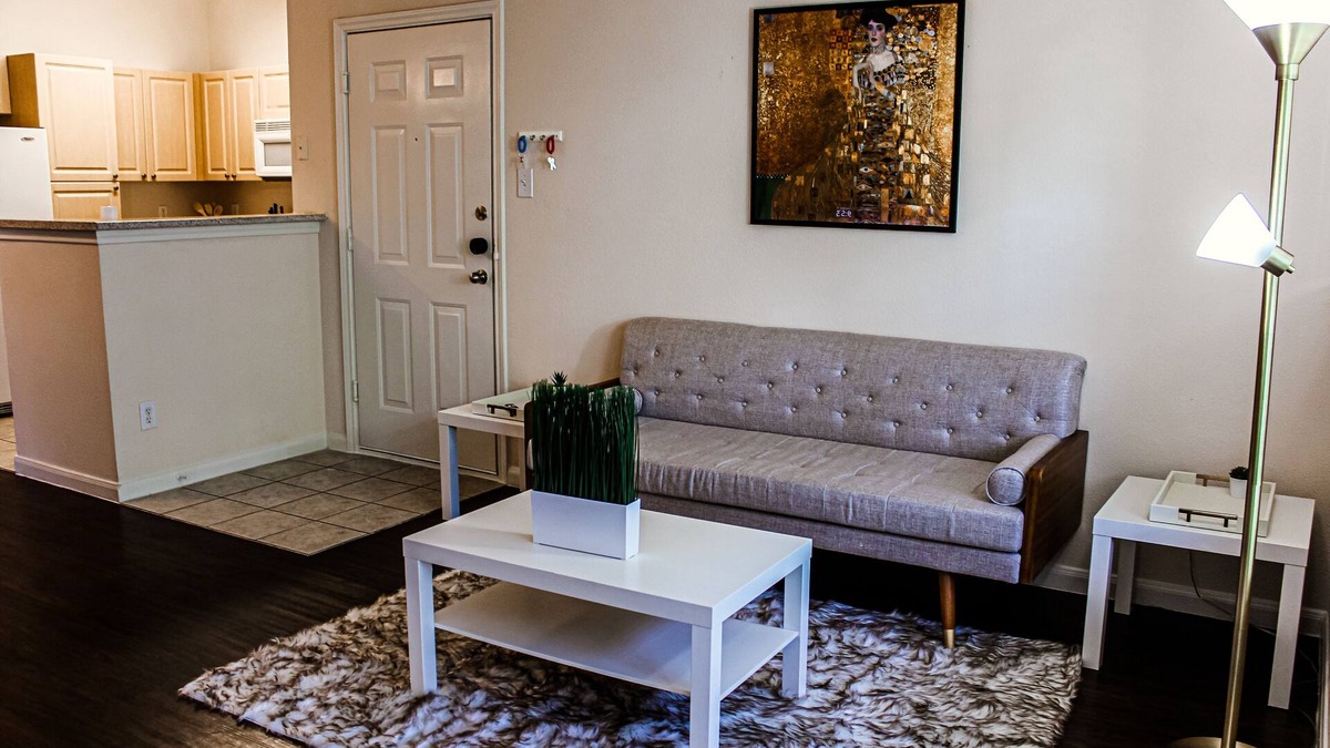 Central Southwest Apartment | Astute | Contemporary 2BR | by NRG, MED CTR & DWTN