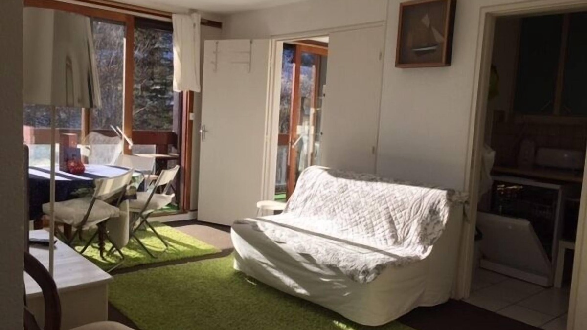 Le Corbier Apartment | At 5 floors of the slopes ! Apt 6/7 Pers Comfort 47m2 + 12 m2 balcony with runway view