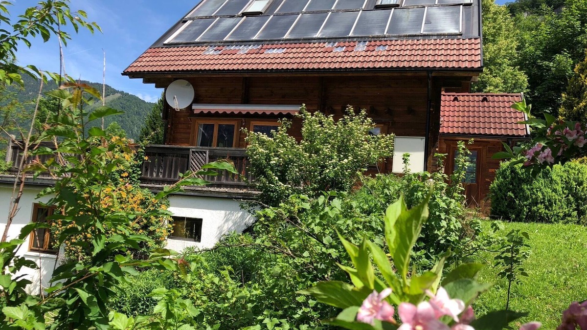 Bad Goisern House | Beautiful wooden log house with a first-class view of the mountains!