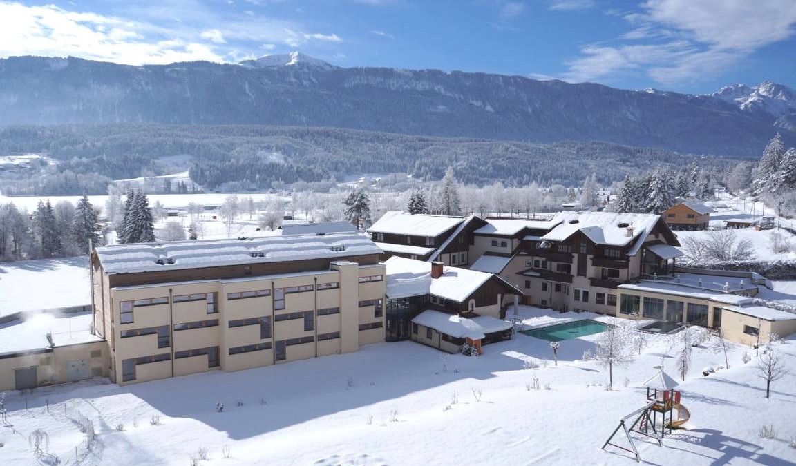 Lake Pressegger Hotel | Hotel ∙ 3 guests