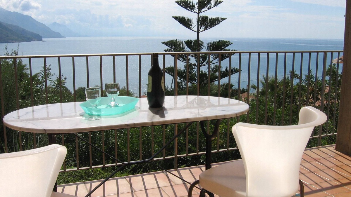 Villammare House | At home near the Tyrrhenian Sea looking for Ulysses - A casa di Ulisse