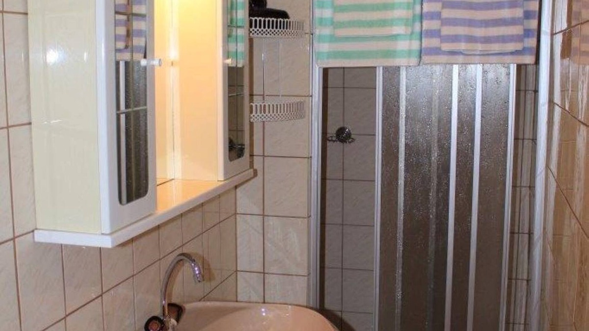 Eisenstadt Apartment | Double room with shower, WC - Filbert guest room