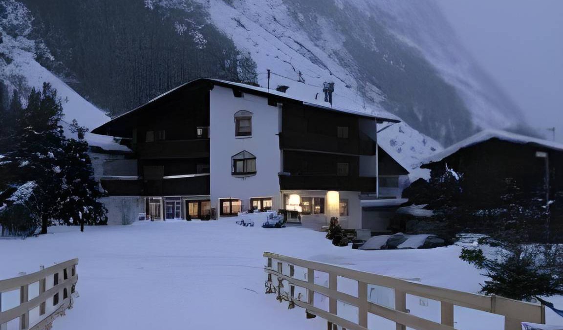 Sankt Leonhard im Pitztal Bed & Breakfast | 24 m² Bed and breakfast ∙ 2 guests
