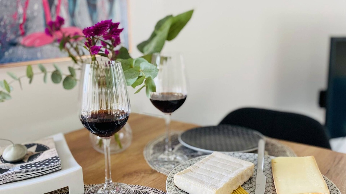 Centre-Ville Apartment | At the comfortable Studio Pissarro 2 minutes from the station