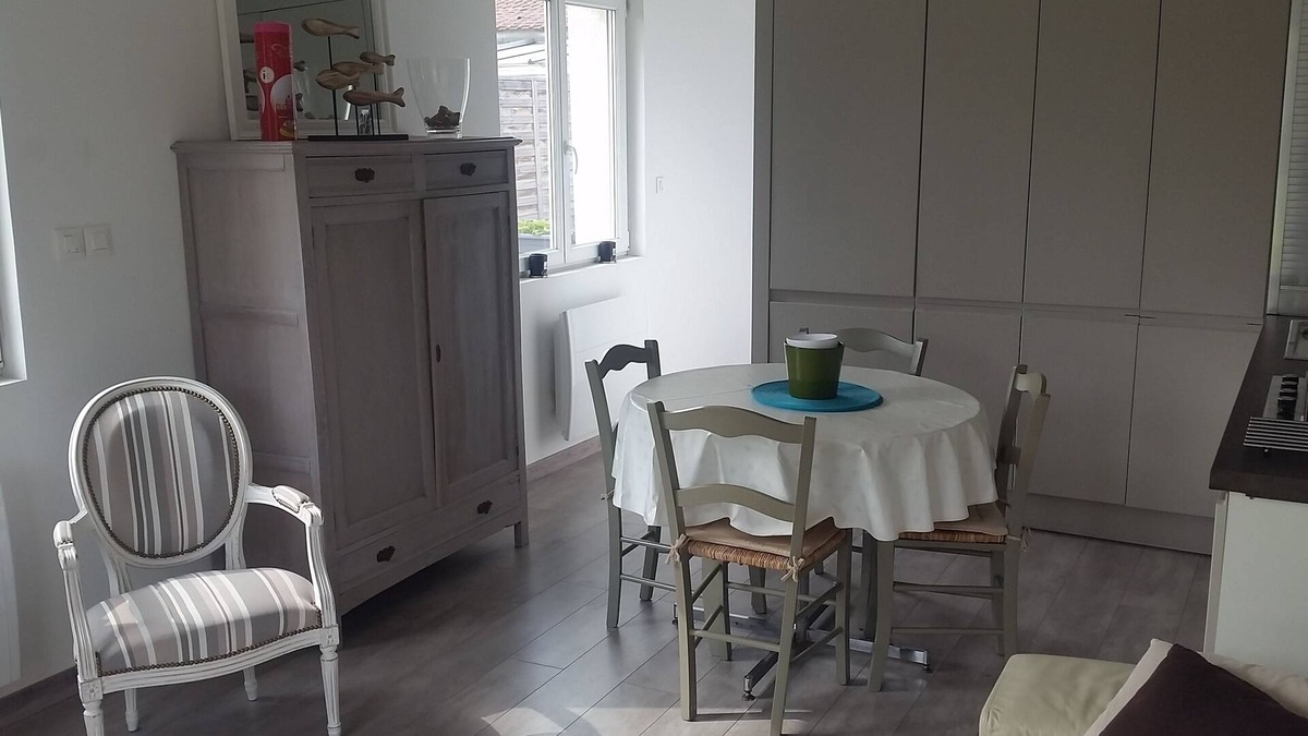 Auchy-les-Mines House | AT THE COZY IS