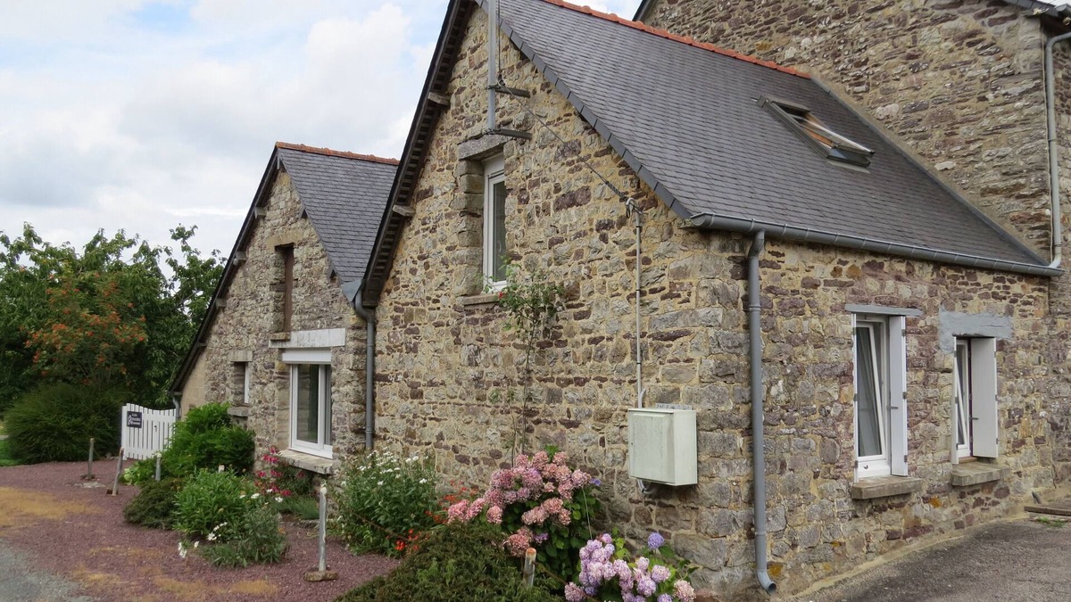 Paimpont Cottage | At the edge of the forest of Brocéliande and its Arthurian legends