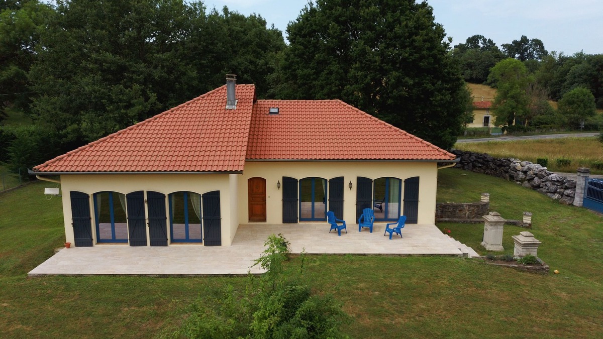 Saint-Paul House | At the foot of the mountains: villa des nestes