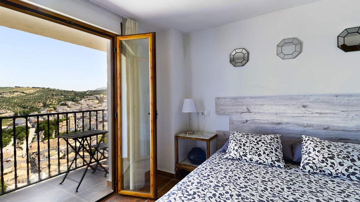 Montefrio House | At the foot of the Montefrío castle, spectacular views