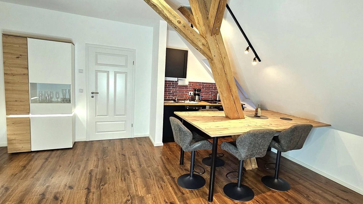 Eckental Apartment | At the gateway to Franconian Switzerland - Apartment with bedroom