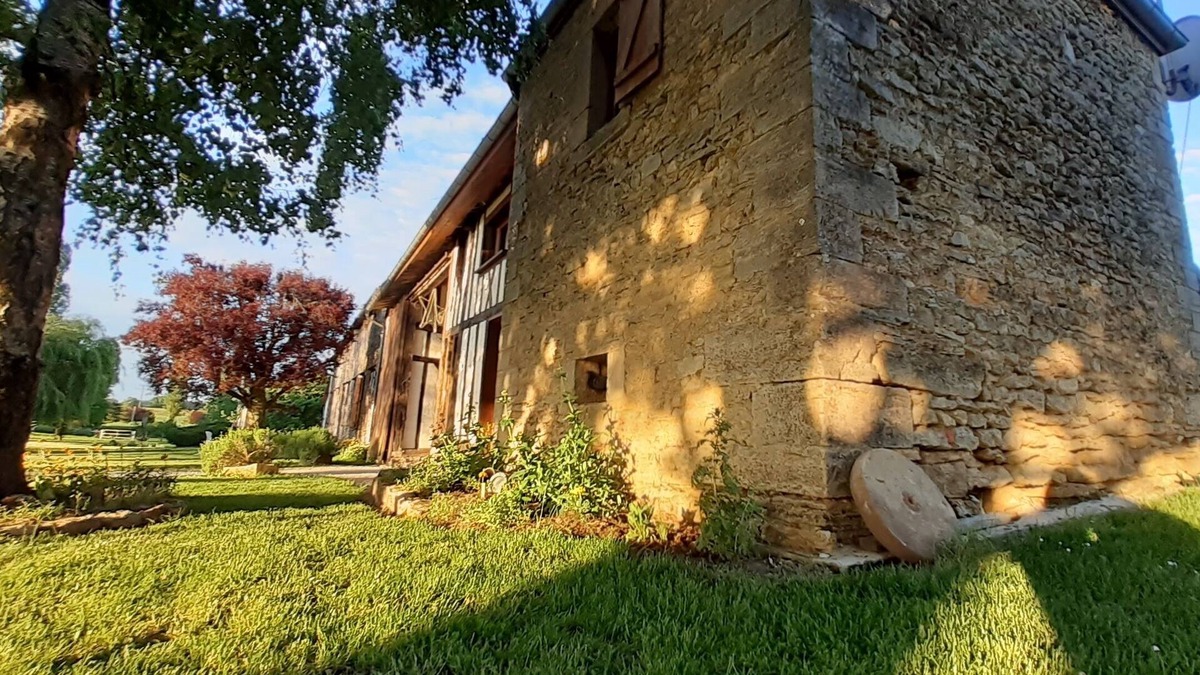 Louze Cottage | At the Gites d'Haromagnyl - 13 people