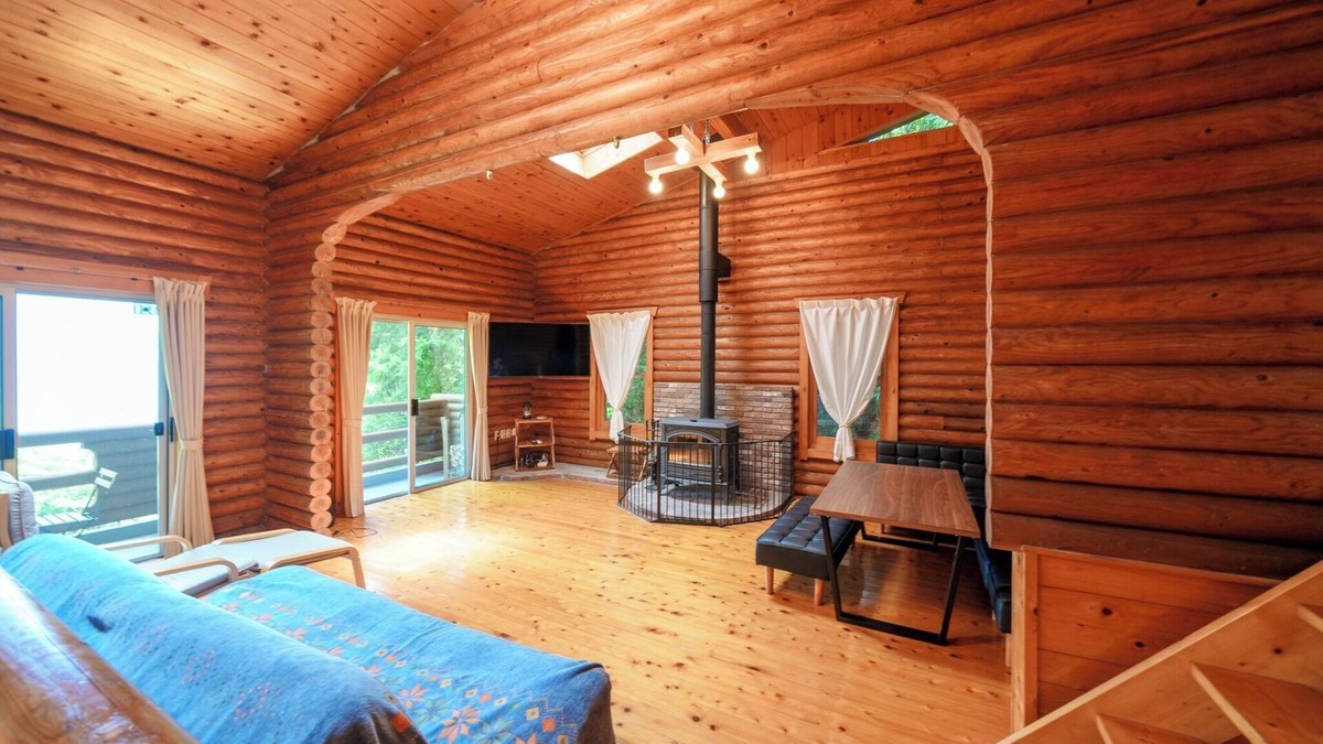 Atami House | Atami Shizenkyo Villa Area Log house located at /Atami Shizuoka