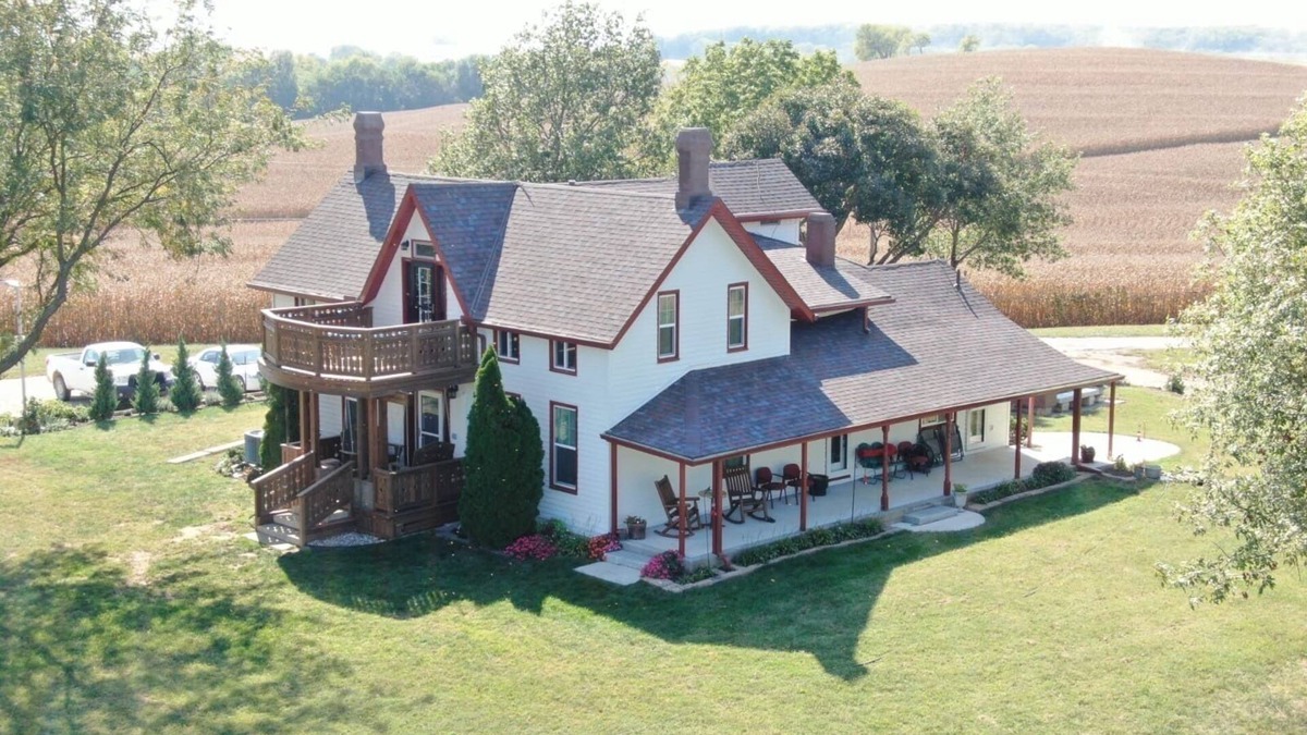 Atchison House | Atchison 1870 Farmhouse