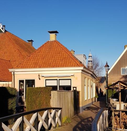 Hindeloopen Bed & Breakfast | Atelier B&B 'Sinnestriel'