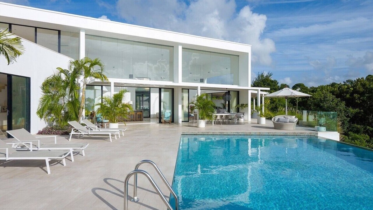 Weston Villa | Atelier House by Fantasia Villas