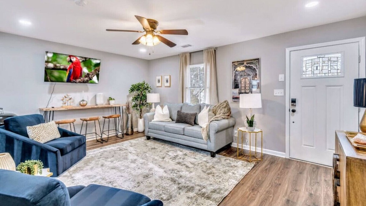 Chamblee House | ATH - Chamblee - 2BR -Pet Friendly -Ranch (lawson)