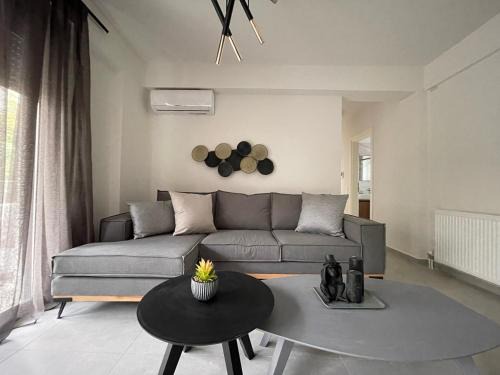 Ilioupoli Apartment | Athenean Gem near Athens Metro Mall