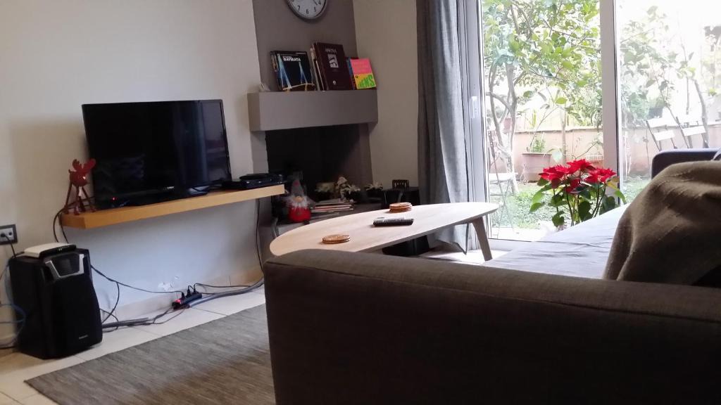 Chalandri Apartment | Athenian apartment with garden, near metro station Chalandri Nu 3