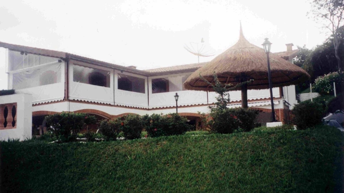 Laranja Azeda House | ATIBAIA - EASY ACCESS IN CLOSED CONDOMINIUM, NEAR BIG STONE