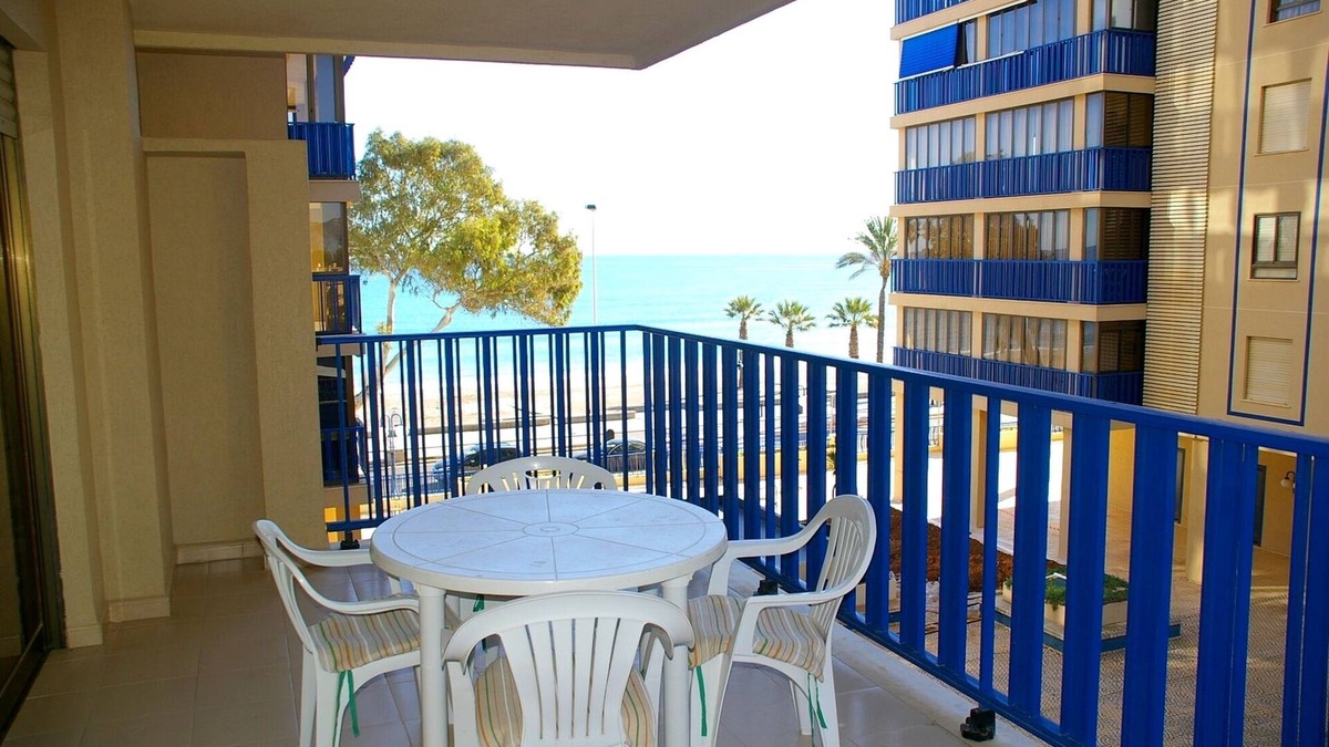 Benicassim Apartment | Atlanta 4/6. Apartment for 6 people on the beachfront. Benicàssim.