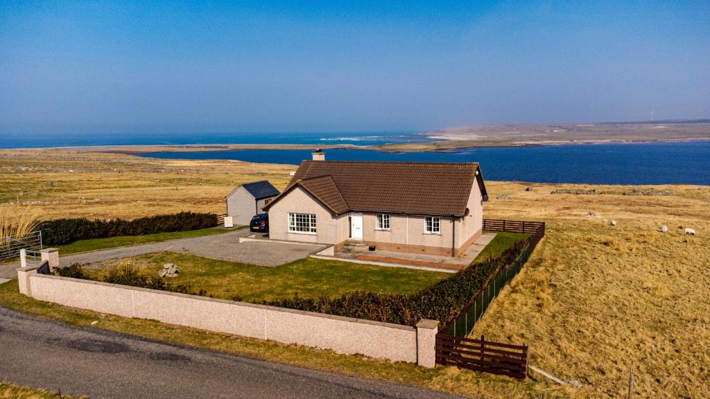 Arnol House | Atlantic views at Arnisdale House on Lewis