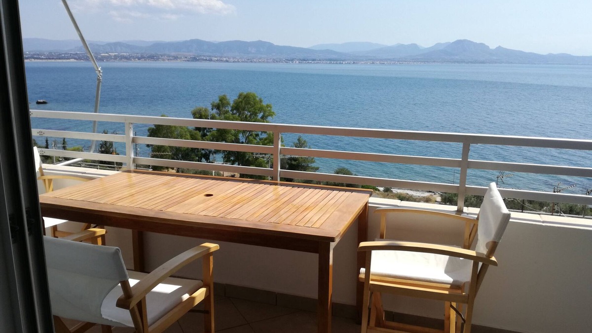 Loutraki-Agioi Theodoroi Apartment | Atlas - Unlimited Sea View Apartment
