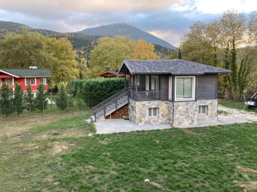 Karpenisi Ski Chalet | Atmospherico