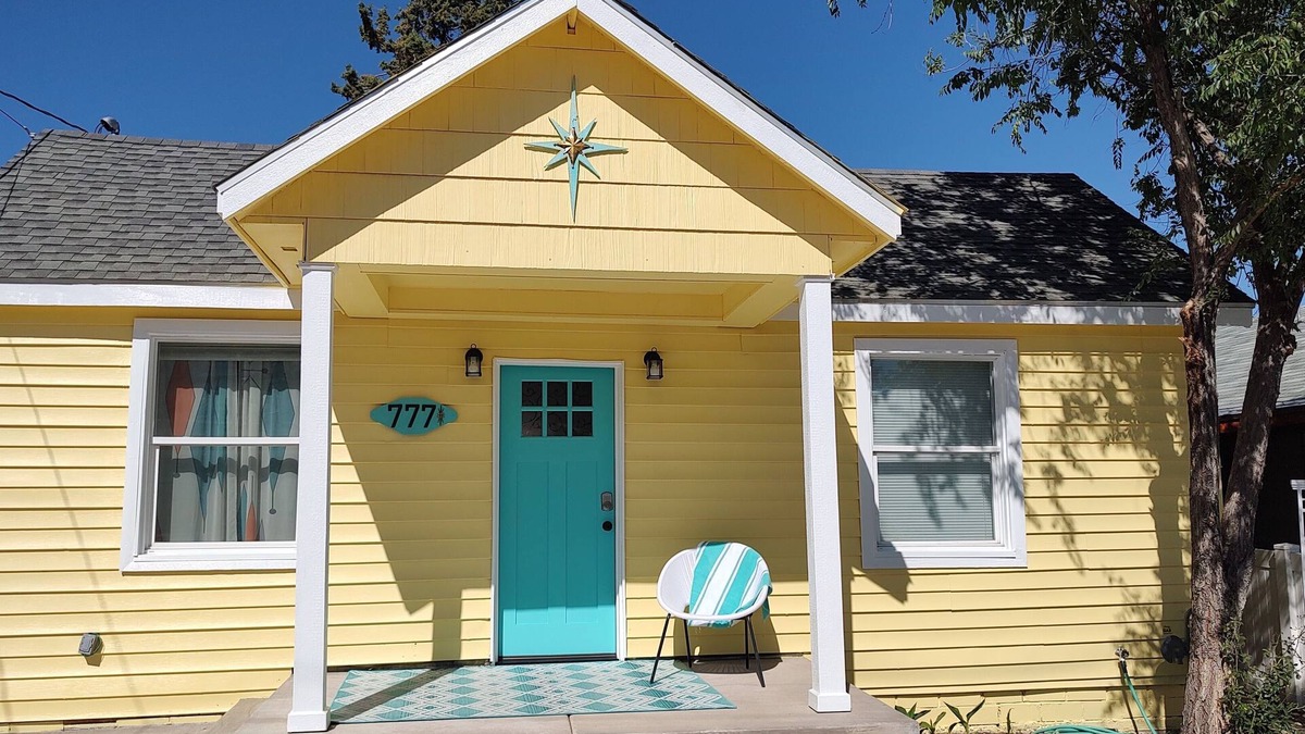 Downtown Klamath Falls Cottage | Atomic Star Cottage Klamath Lake Hiking Trails Museums Crater Lake Lava Beds