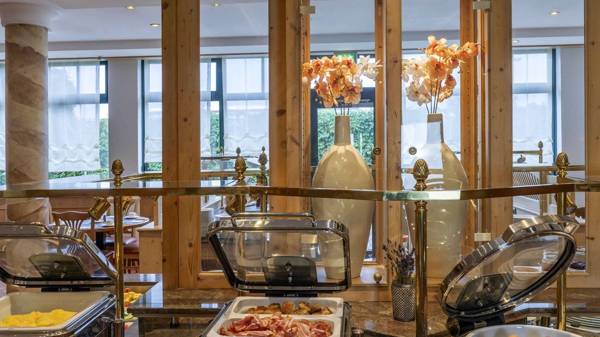 Schwaig Hotel | Atomis Hotel Munich Airport by Mercure