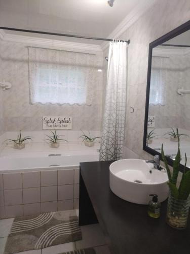 Umdoni Apartment | AtPeace