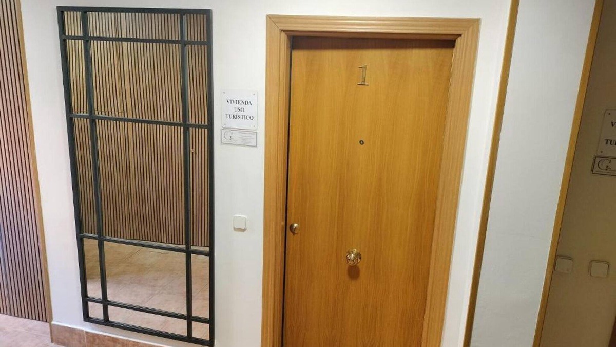 Alcala de Henares Apartment | ATRIUM ALCALA CENTER STUDIO B2 (1 double bed 1 puff bed)